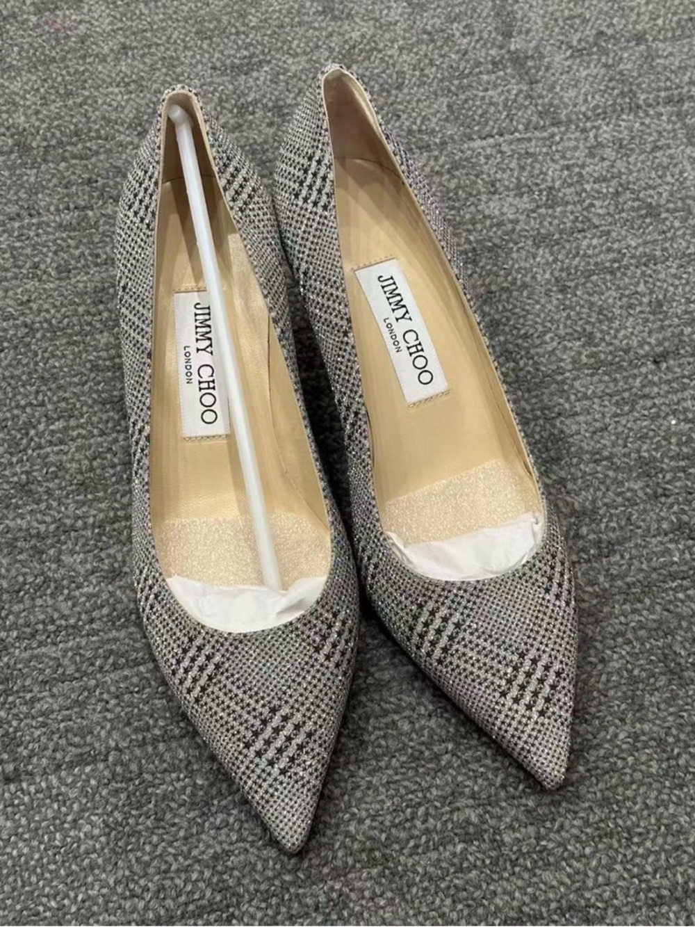 Authentic jimmy Choo Women's Pointed Toe Pumps in Silver-Gray